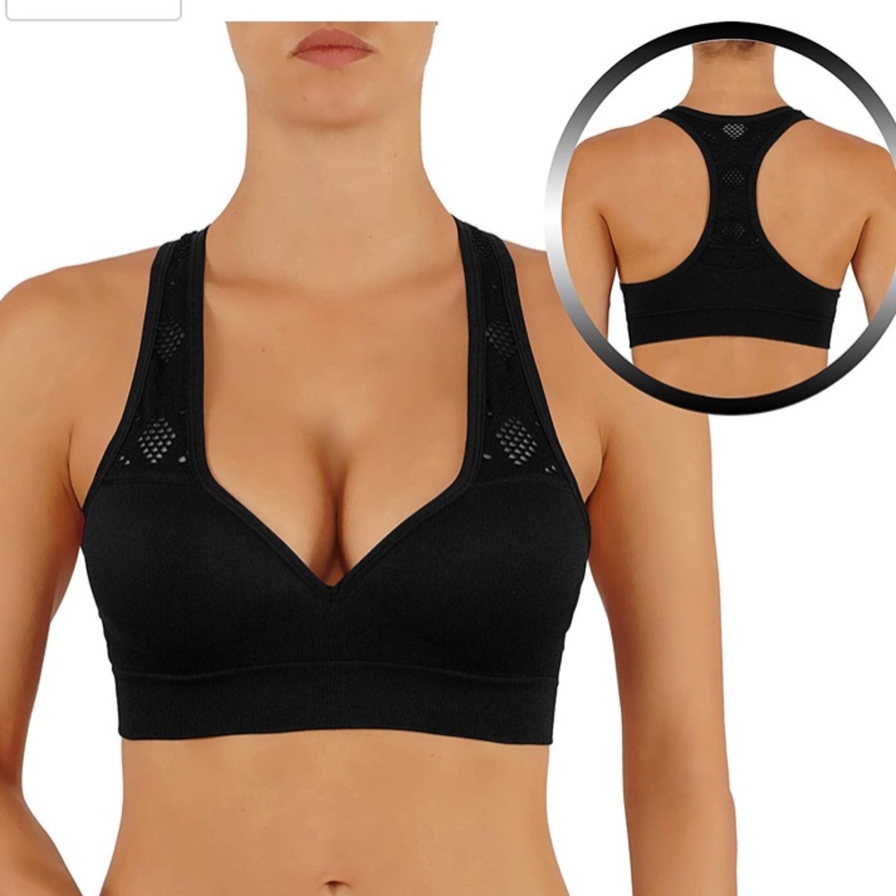 Everyday Seamless Racerback Bra - Black